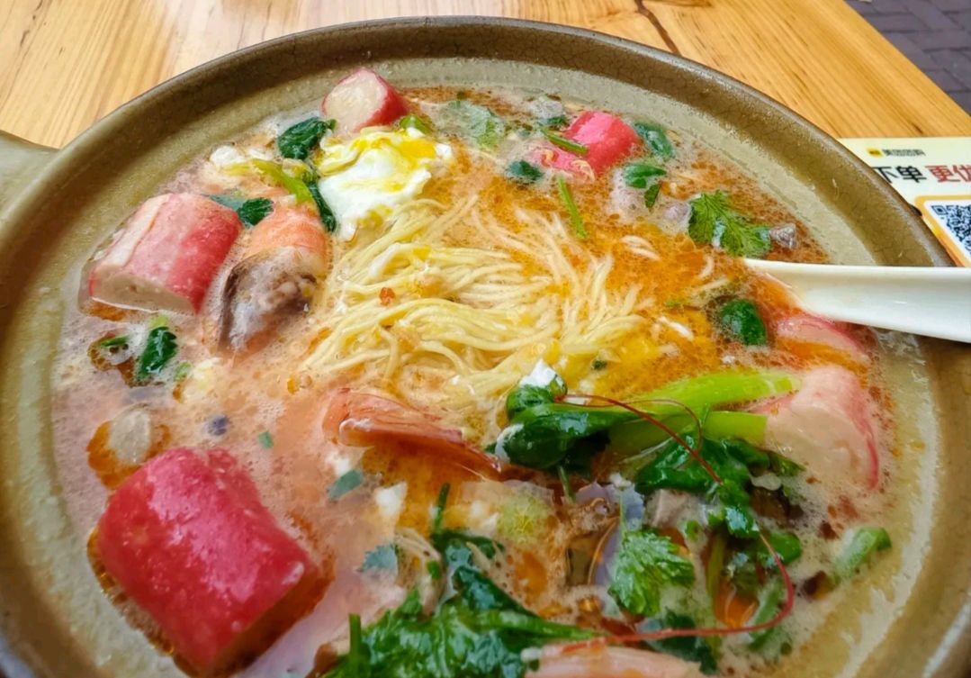 铺前老太太糟粕醋海鲜焖面(国兴店)