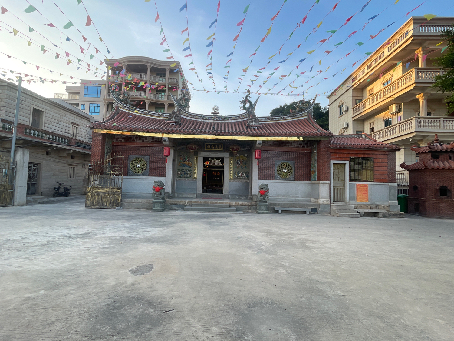 淗江龟山殿实景照片