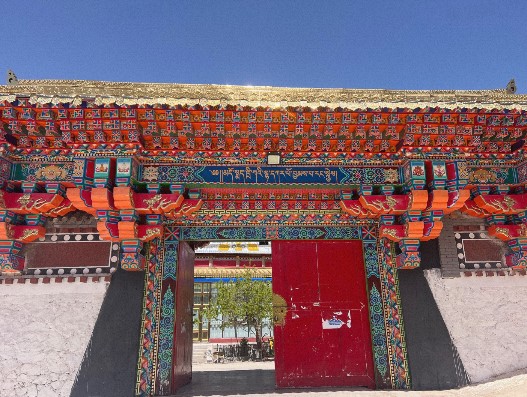 长佛寺实景照片