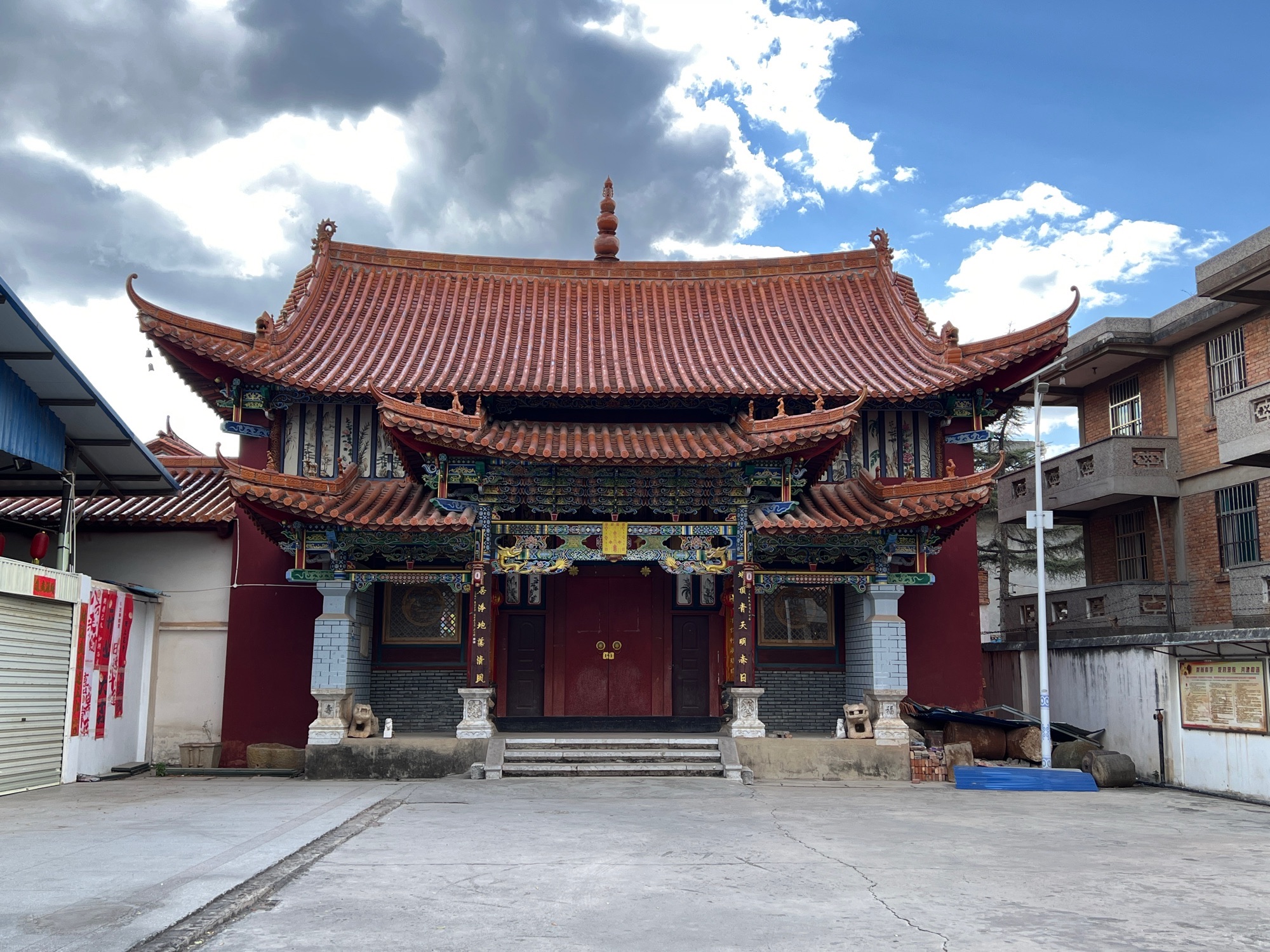 白塔寺实景照片