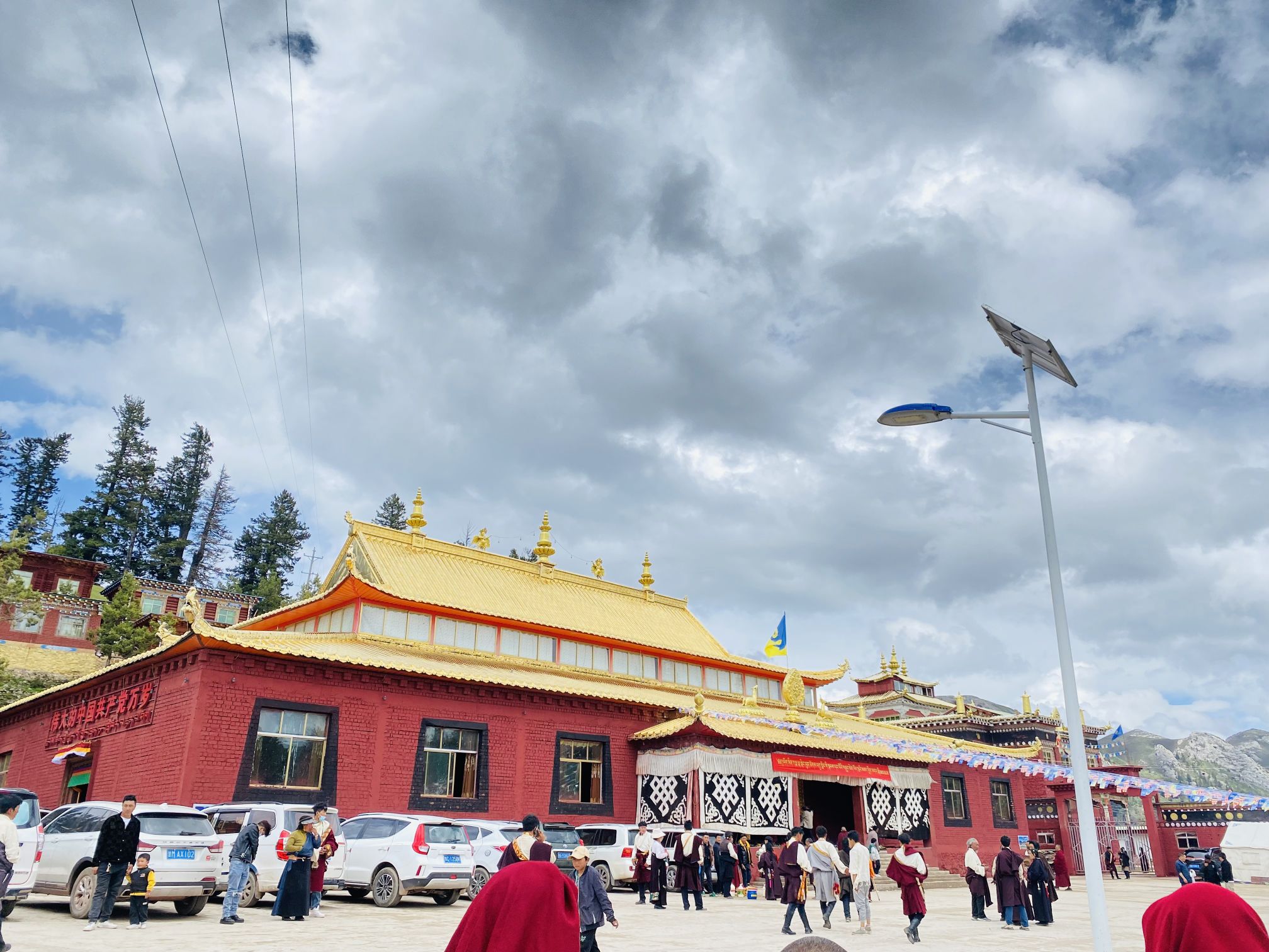 嘎玛拉登寺实景照片