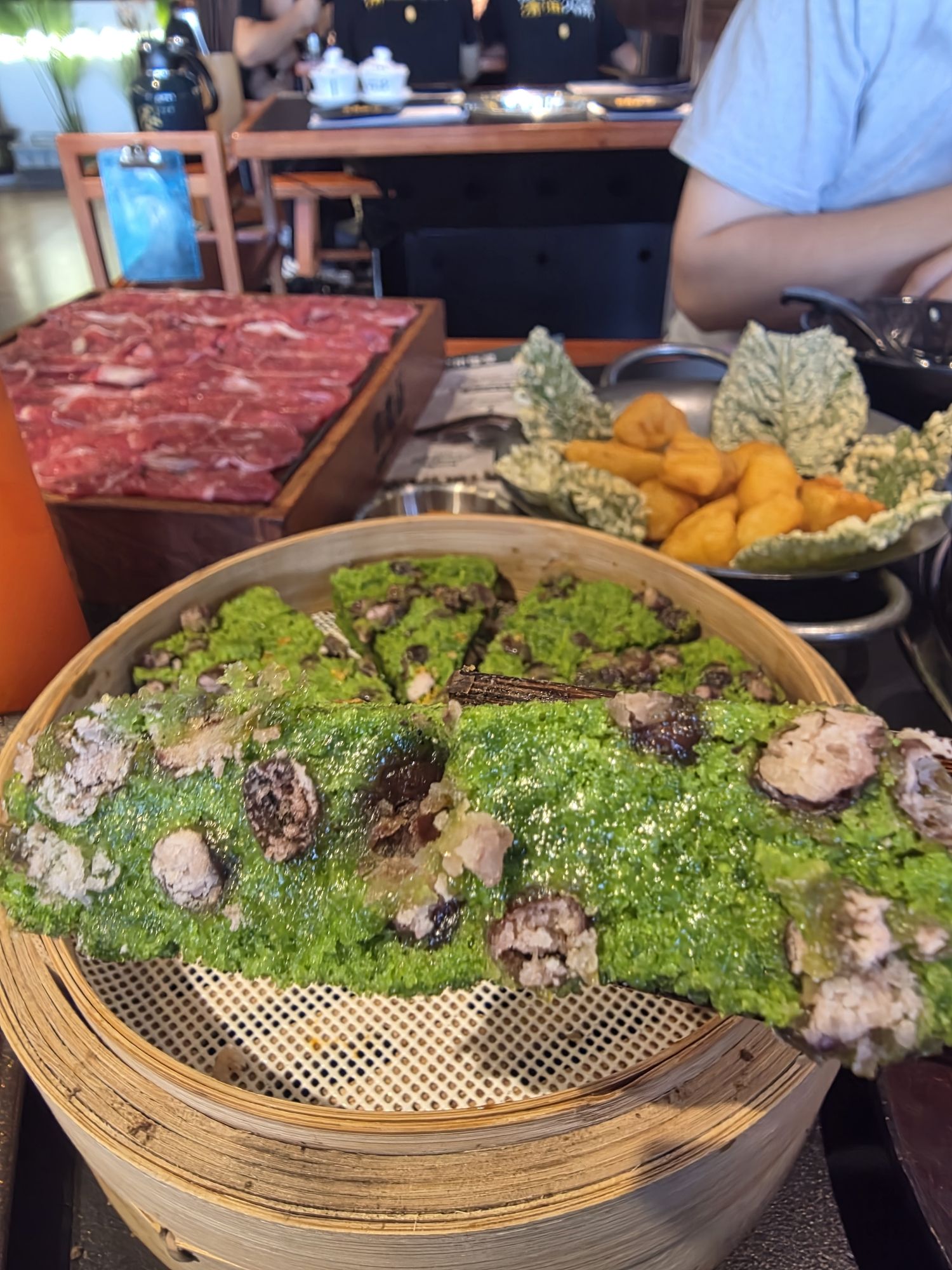 言青山成都火锅(哈密凤凰新城时光里店)
