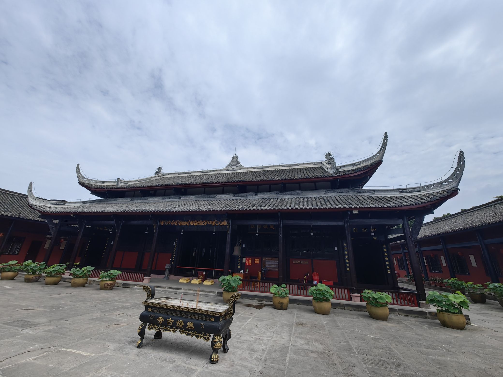 燃灯古寺实景照片