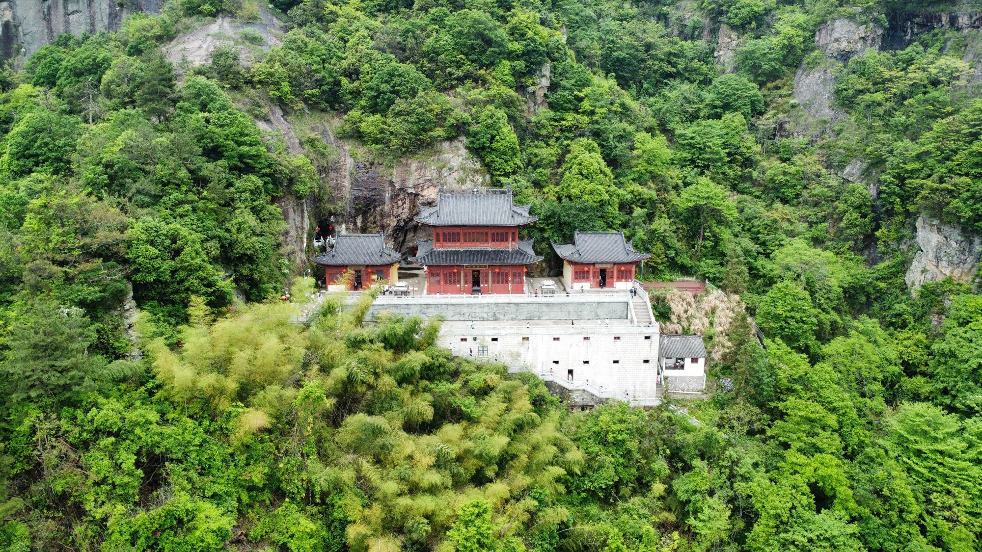 毗卢宝殿实景照片