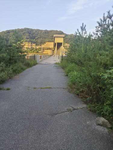 瑷河风景区-水库休息点