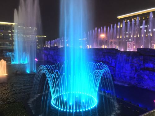重庆市梁平区都梁广场音乐喷泉旅行图片 2