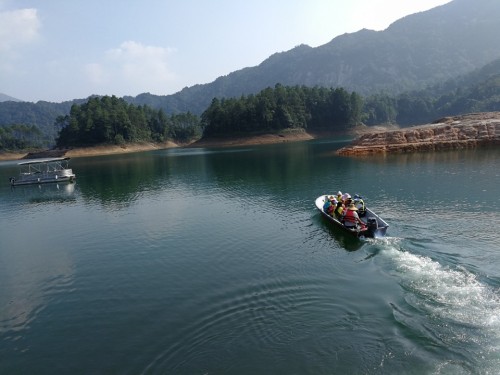 鹅皇嶂飘布旅行图片 1