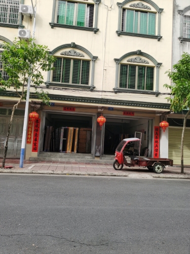 万宁万城万洲万发床垫店
