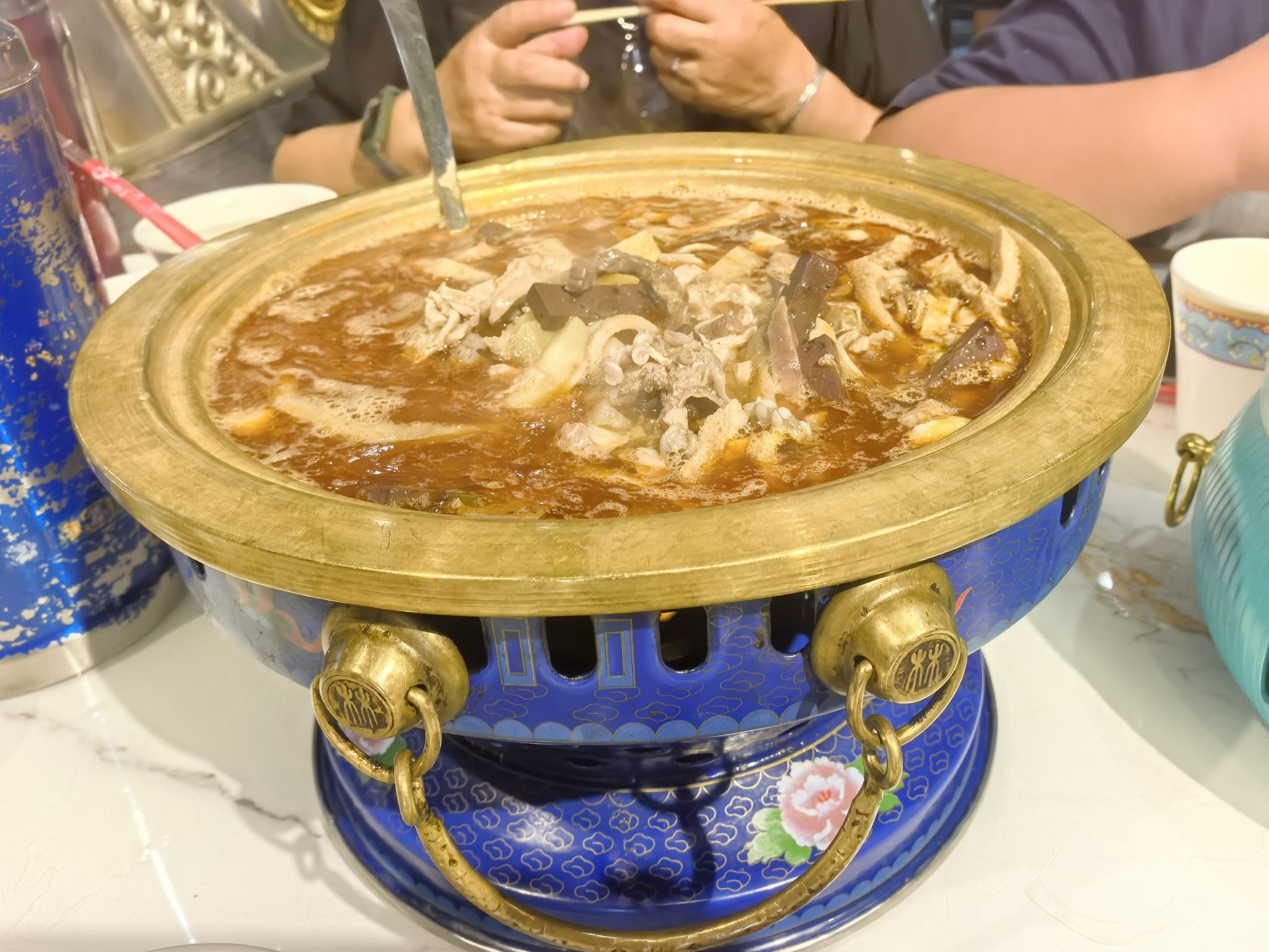 佬羊倌蒙餐王府店