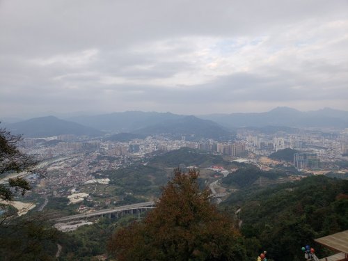 阆苑岩旅行图片