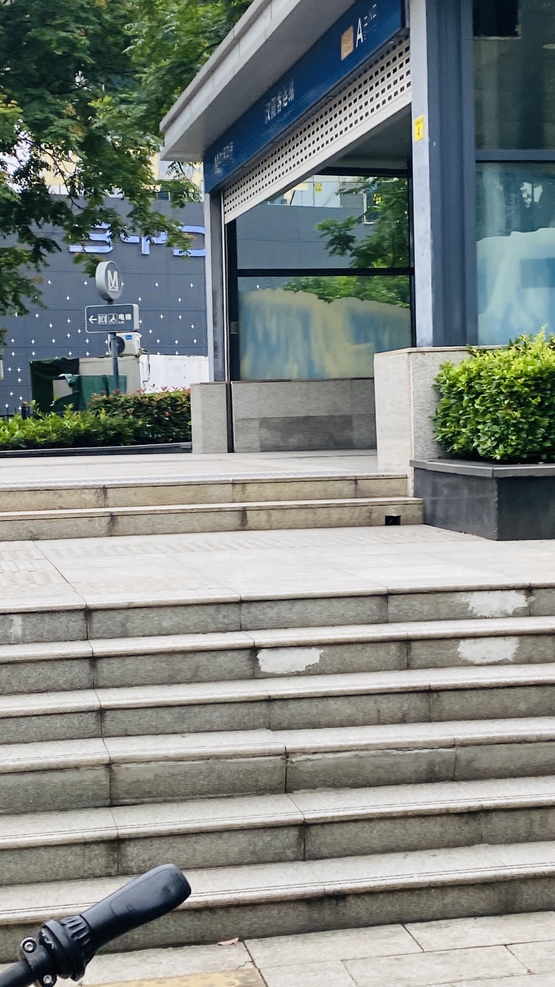 汉阳客运站地铁站A口 - 武汉市蔡甸区 - 交通设施服务;地铁站;出入口 | 地址营业时间 | 高德地图