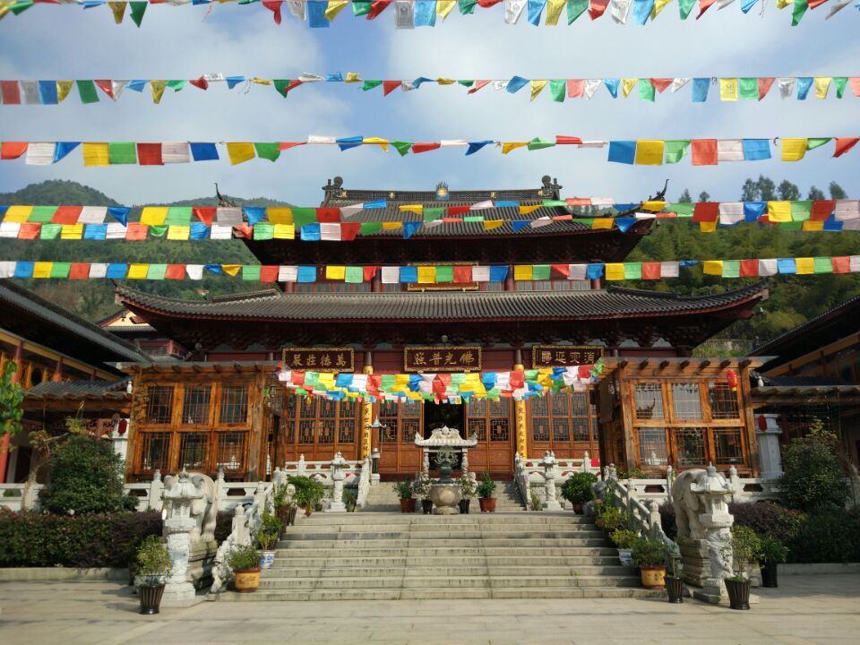 瑞安市塘下镇龙平寺实景照片