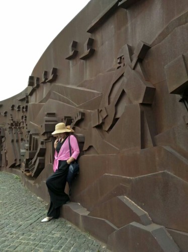 锡伯族文化广场旅行图片 2