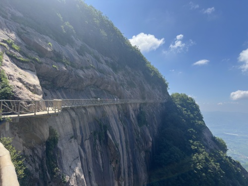 凤凰山-古城景区栈道