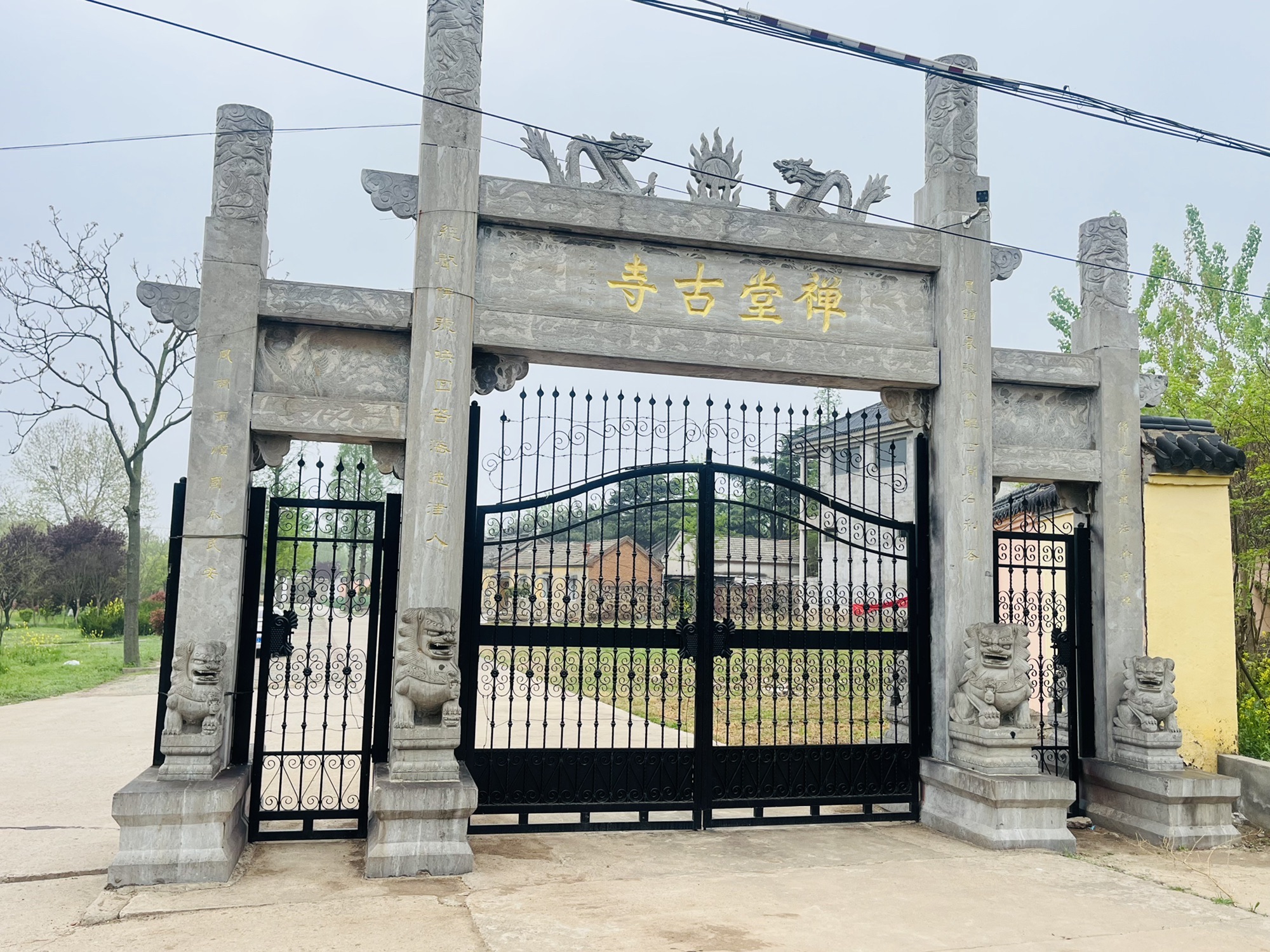 禅堂古寺实景照片