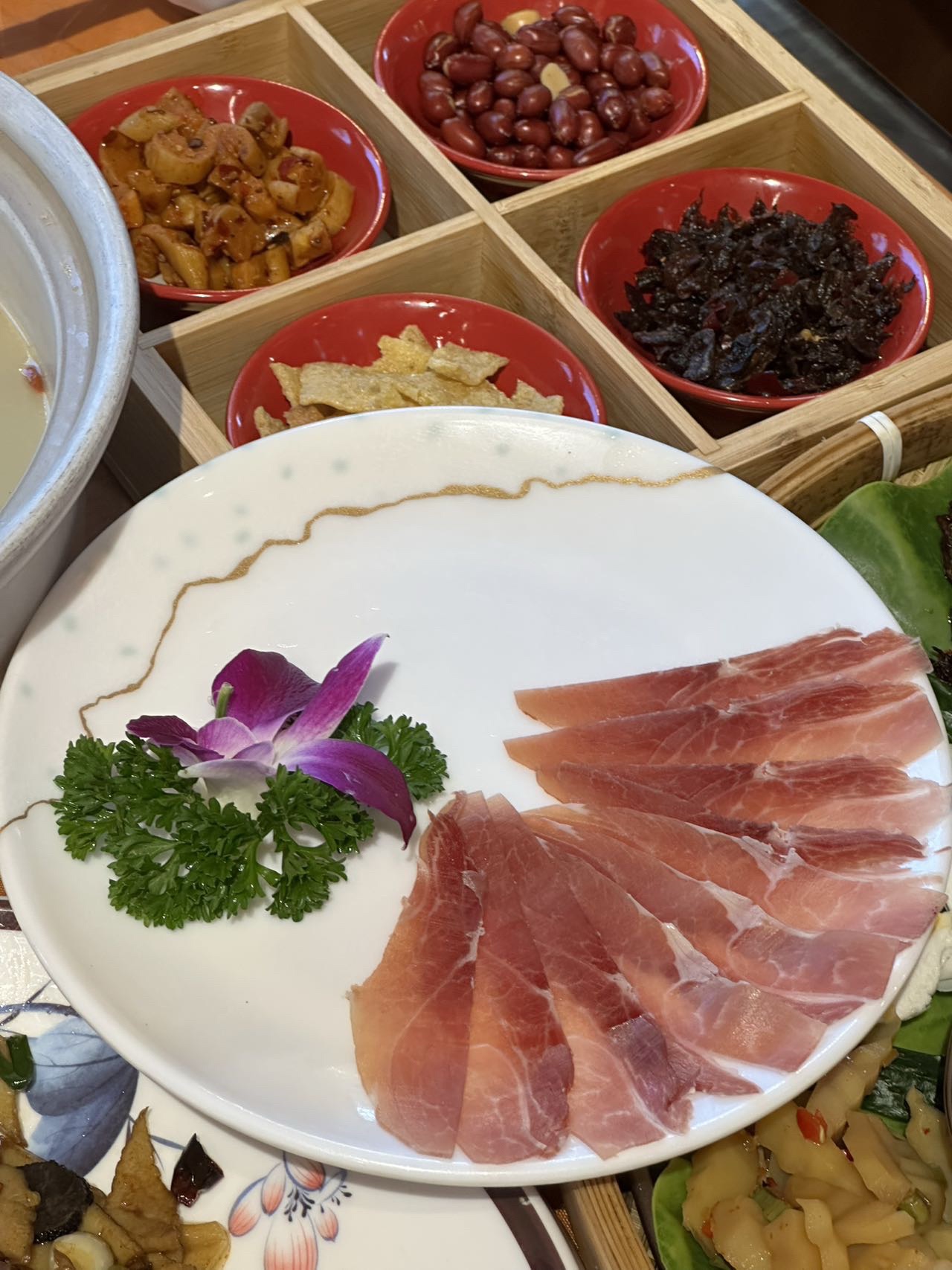 方舟胖子-野生菌火锅·手抓饭·古城旗舰店