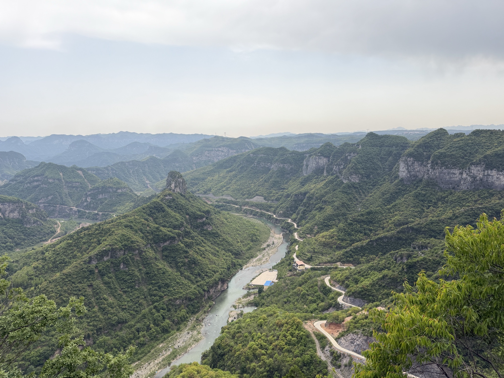 李寨乡土岭村晋城第一湾景区