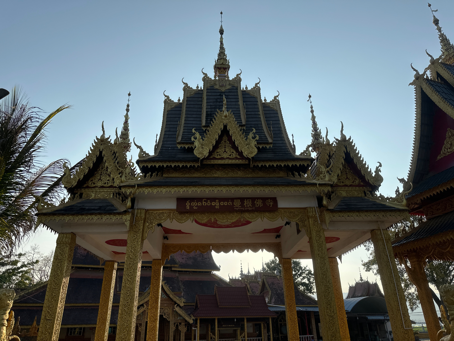 勐遮镇曼根佛寺实景照片