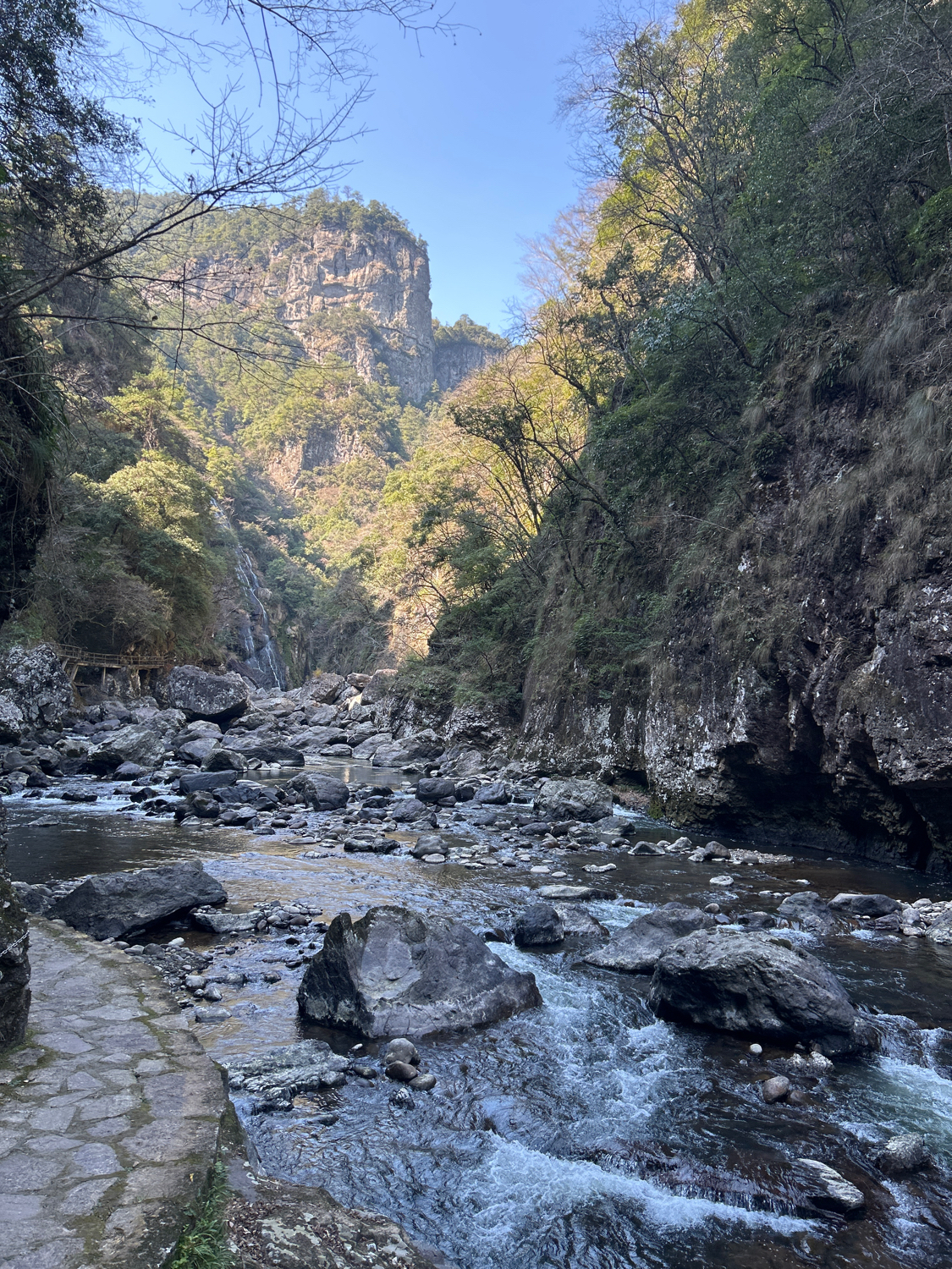 双月宫实景照片