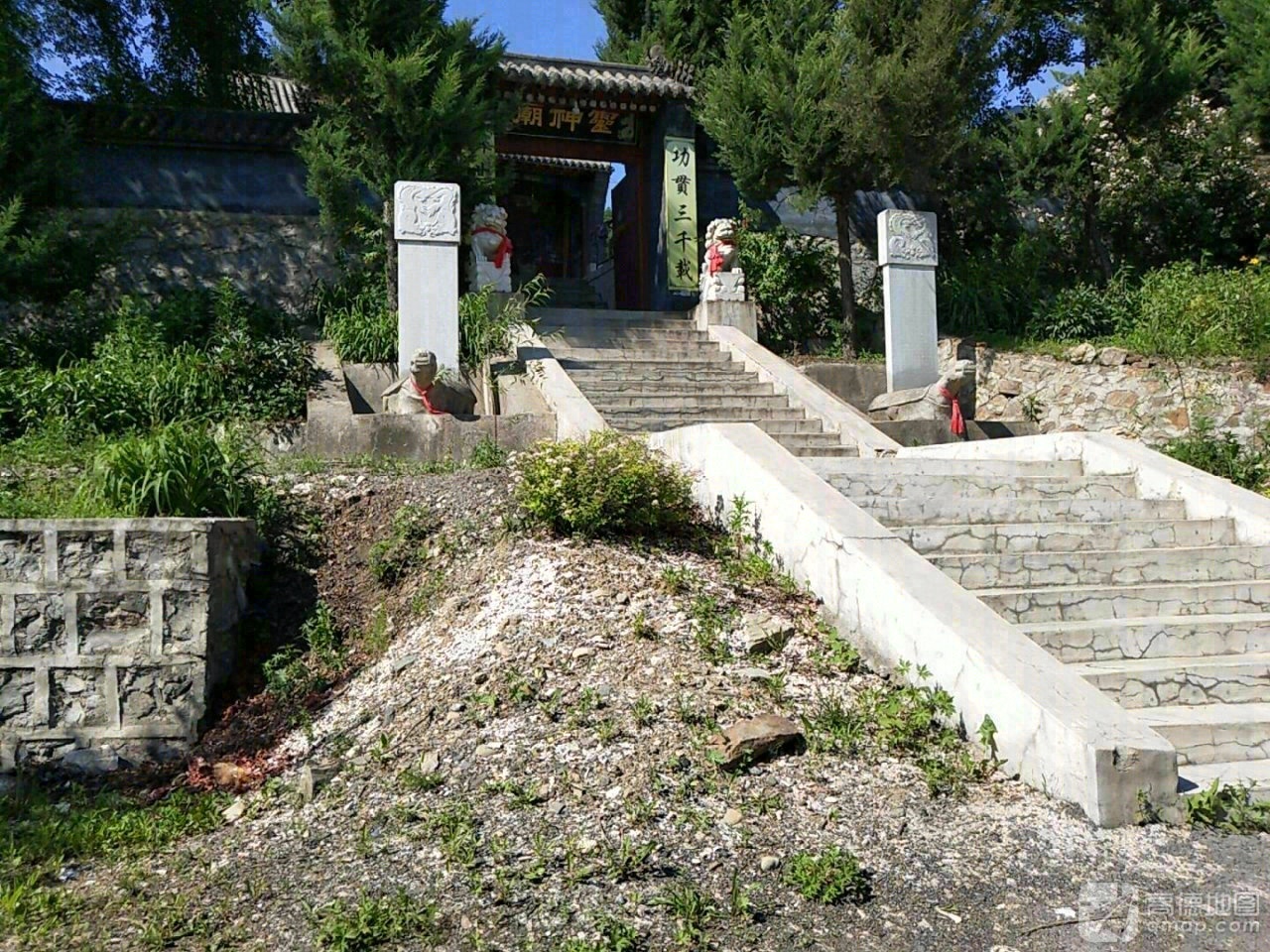 灵神庙实景照片