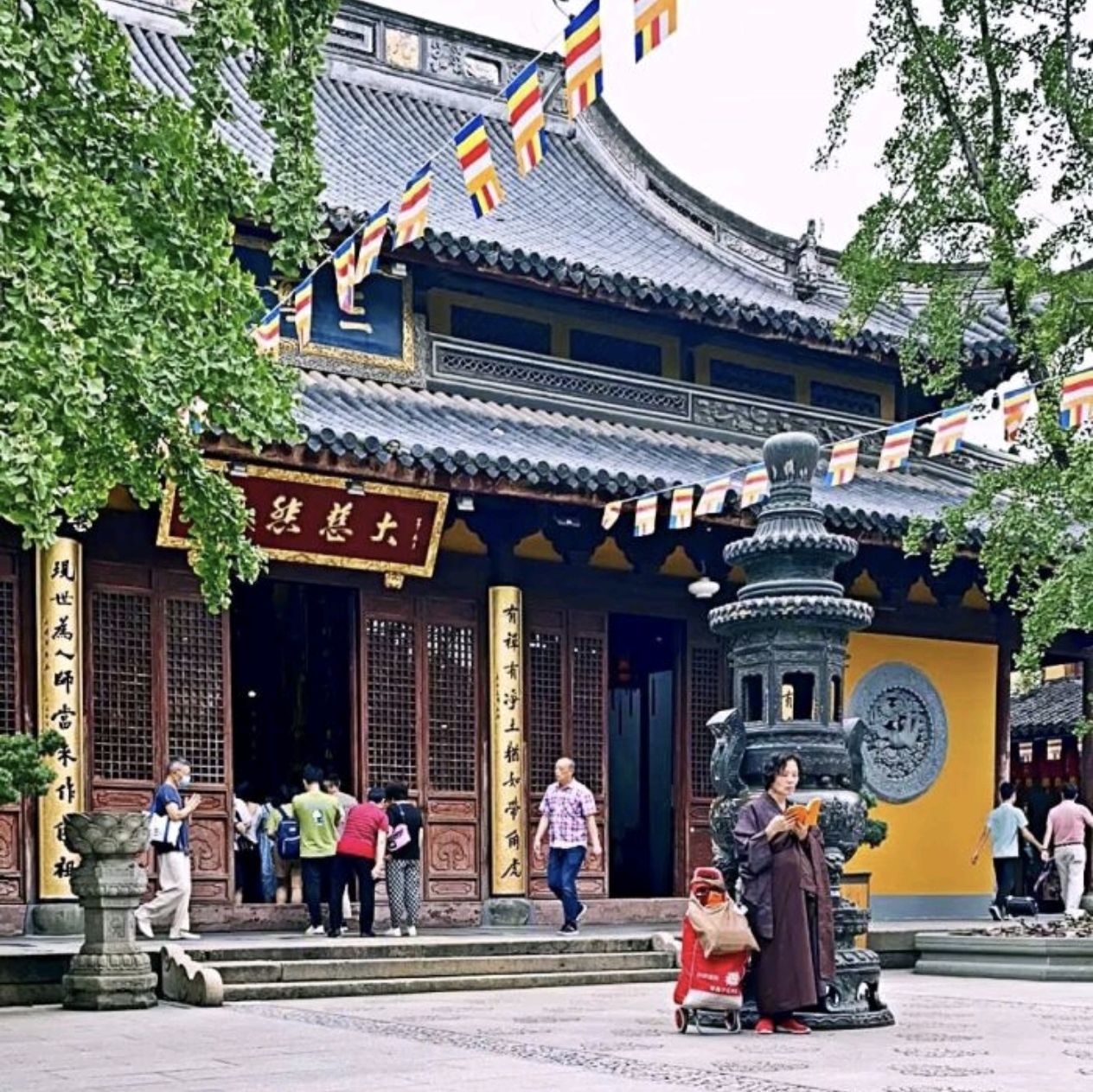 龙华寺实景照片