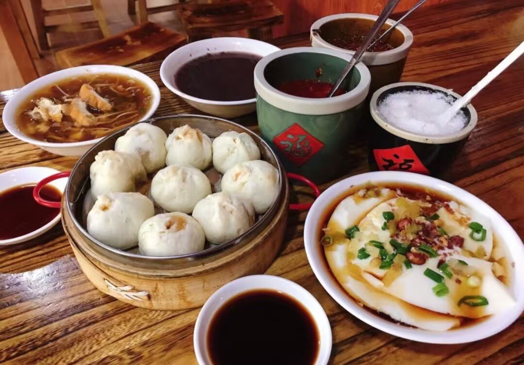 新杭州小笼包(拉色波·商业街店)
