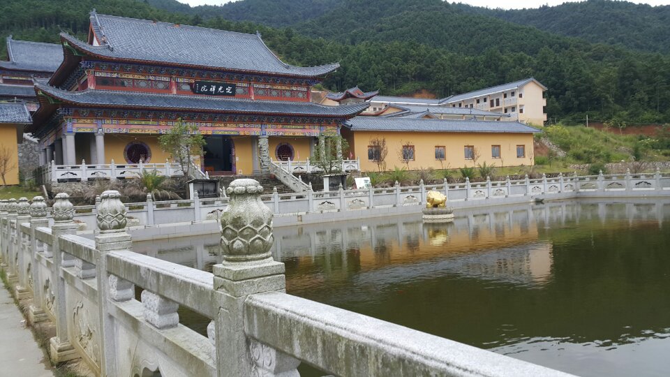 灵台山-圆通寺实景照片