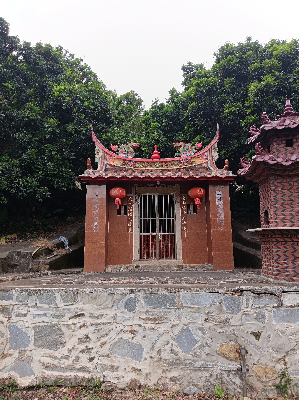 拱泉宫实景照片