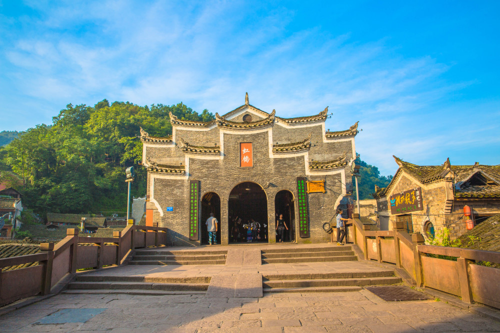 凤凰古城虹桥景点图片