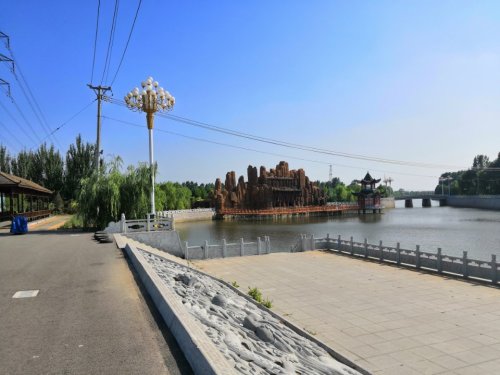 炮台中心文化广场旅行图片 1
