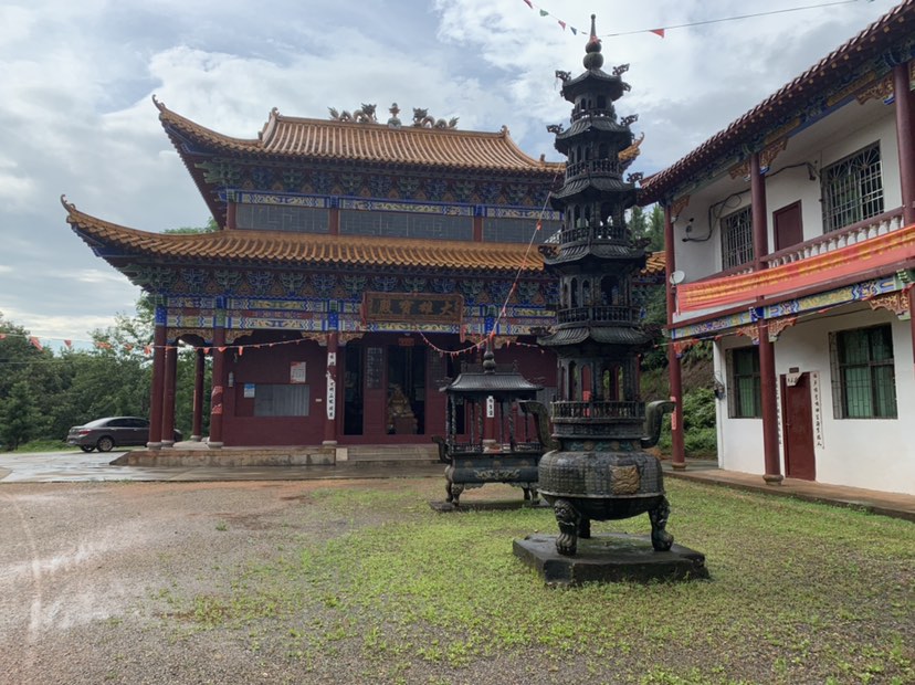 金莲山寺实景照片