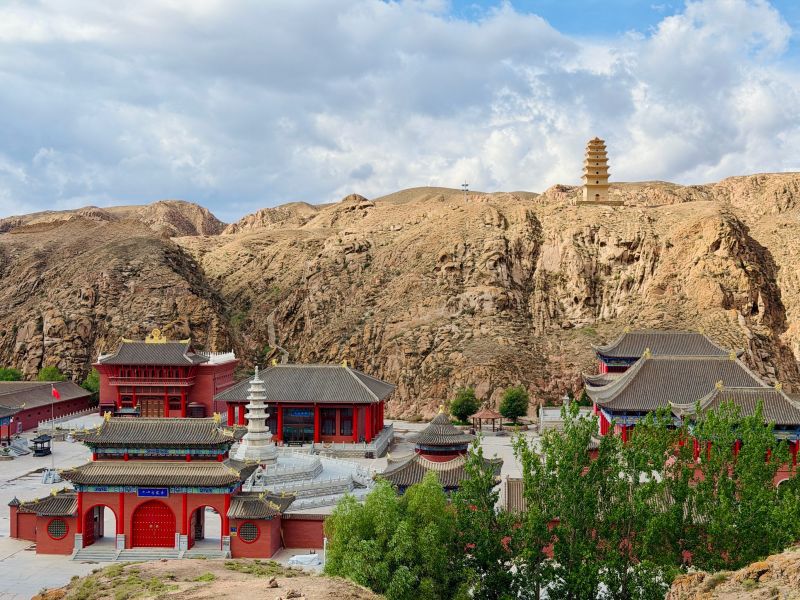 御山圣容寺实景照片