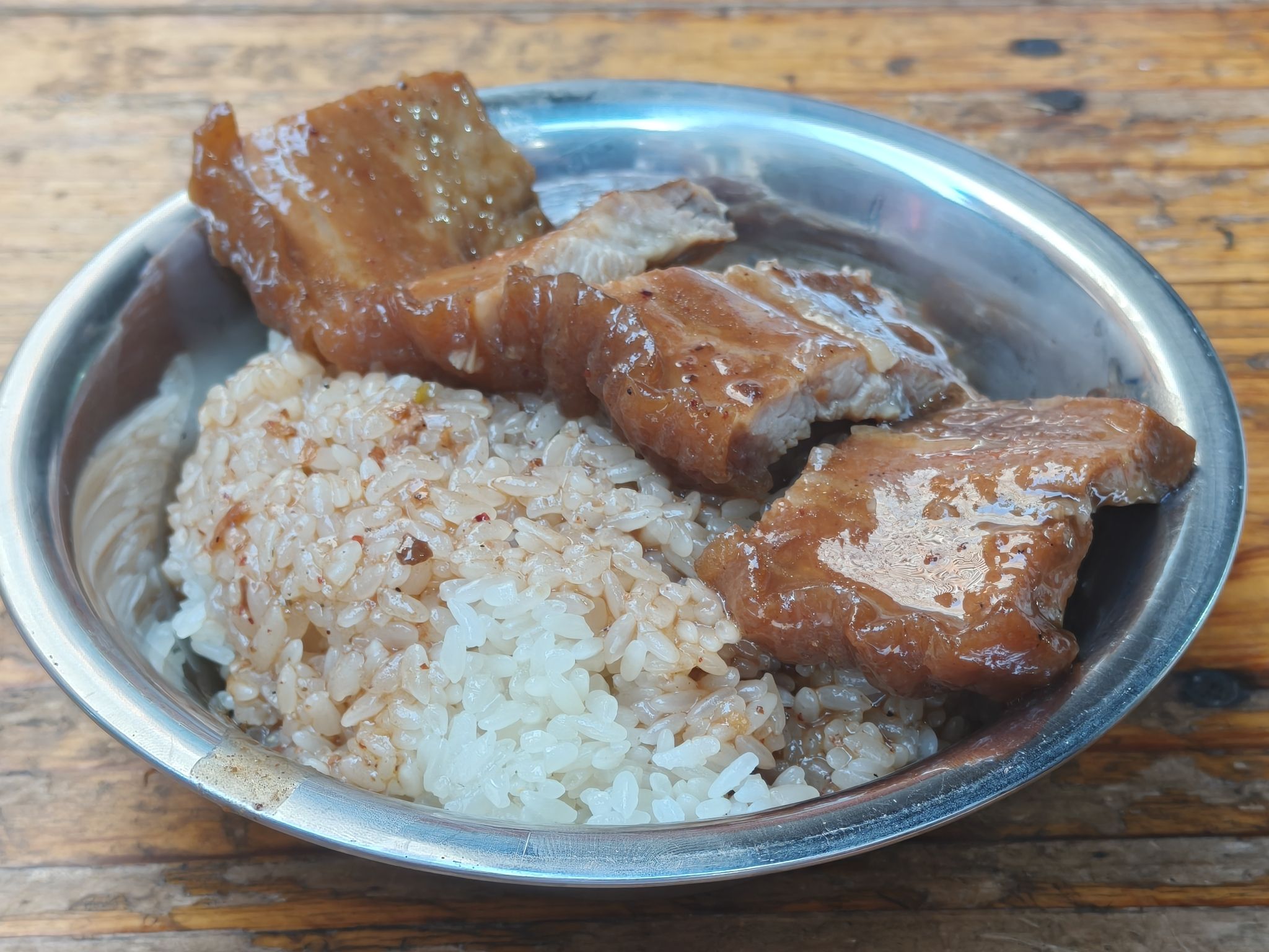 广西南宁梁阿婆廿年老牌扣肉糯米饭