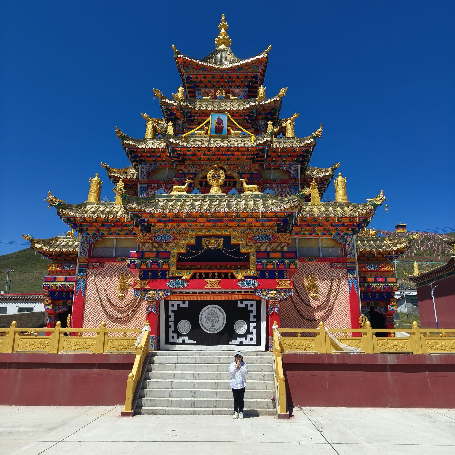 岗巴寺实景照片