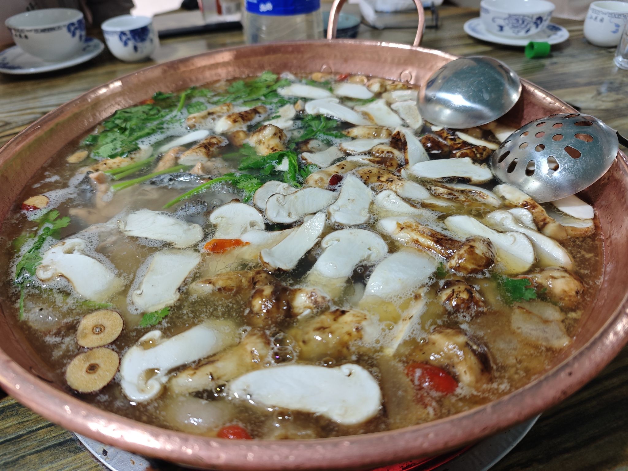 虹鳟鱼庄