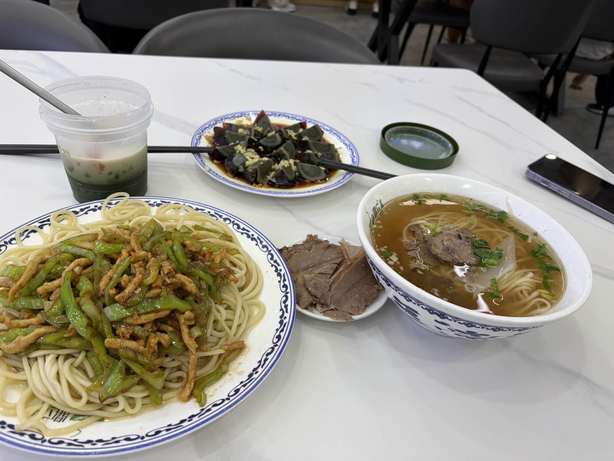 鼎立兄弟拉面(新浪潮酒店·精品店)