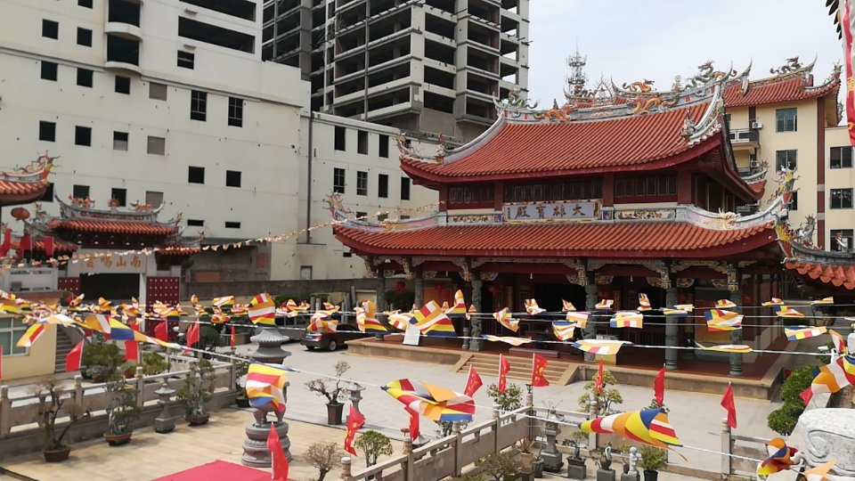 离相古寺实景照片
