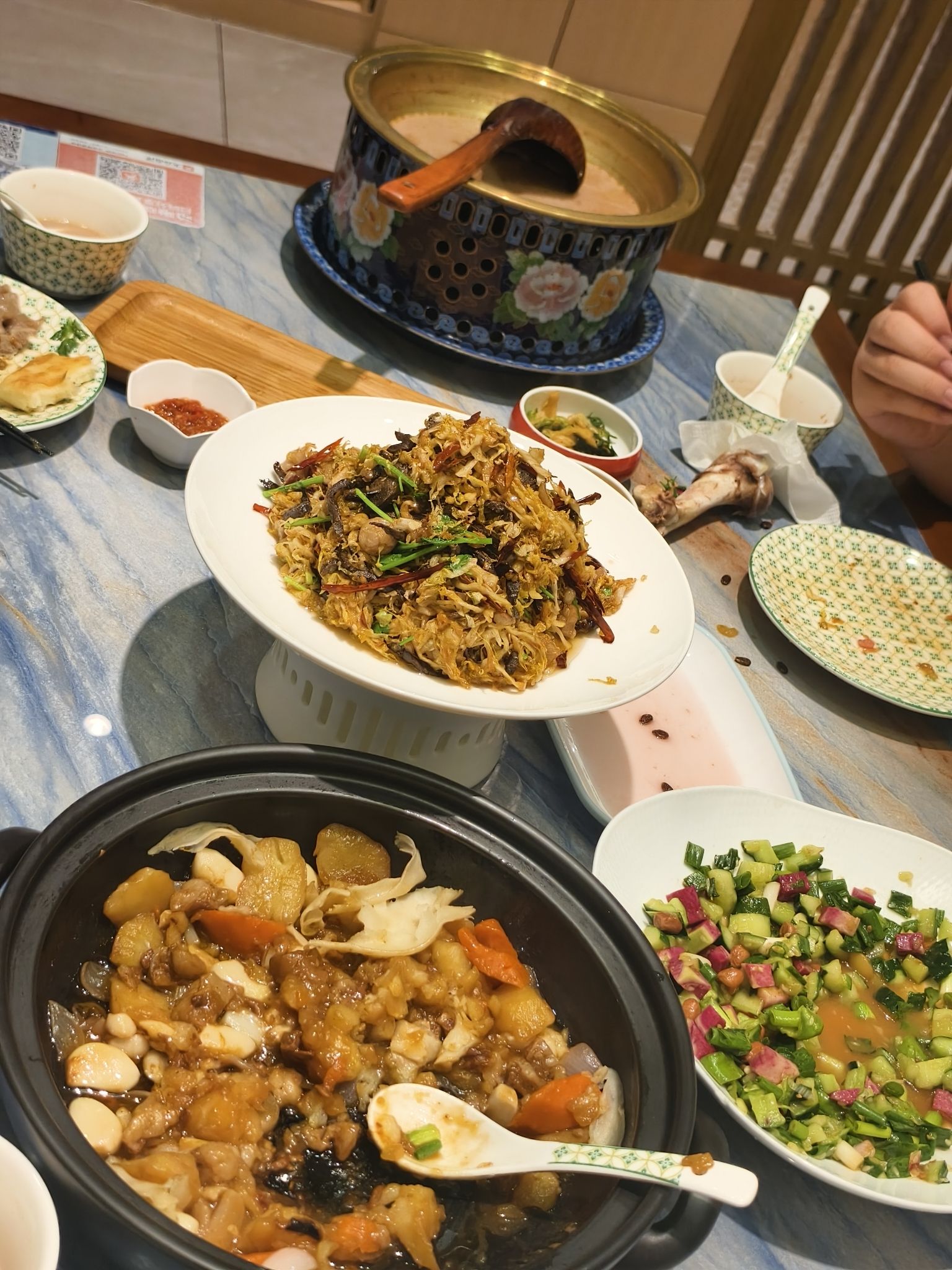哈啾嗨蒙文化主题餐厅(富源金街店)
