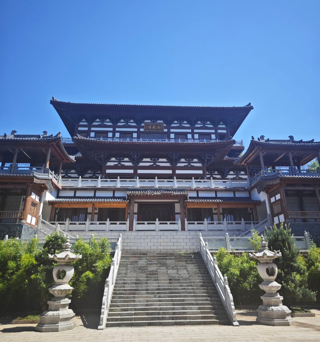 青莲山寺实景照片