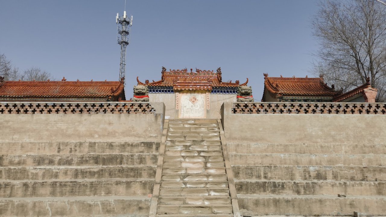 沙峁镇仓上村洪教寺实景照片