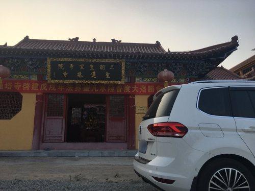 圣莲塔寺实景照片