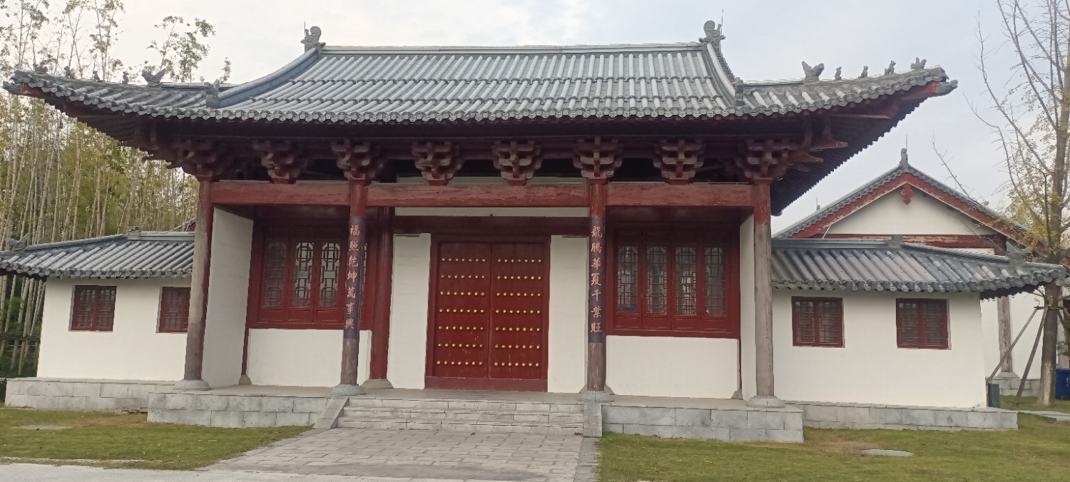 岳飞庙实景照片