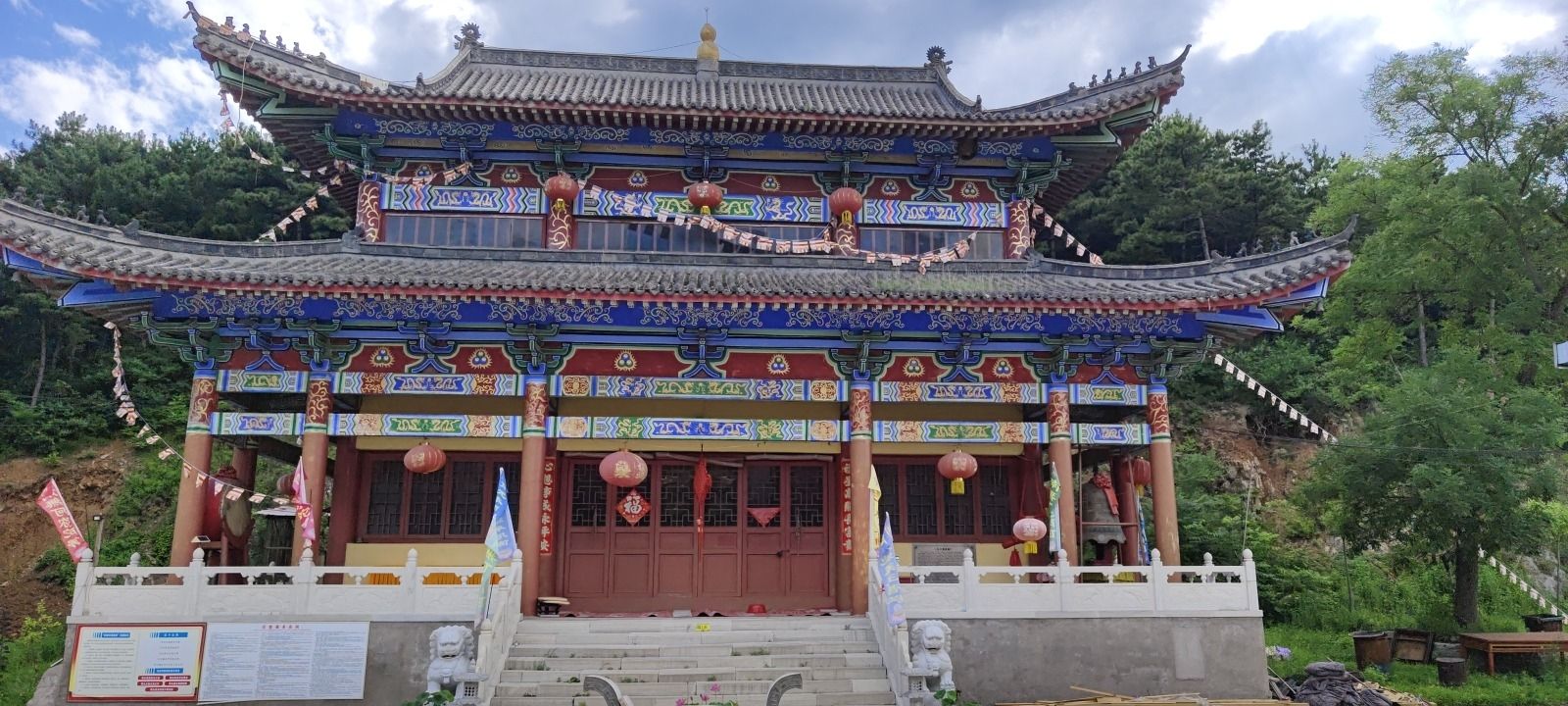白塔寺实景照片