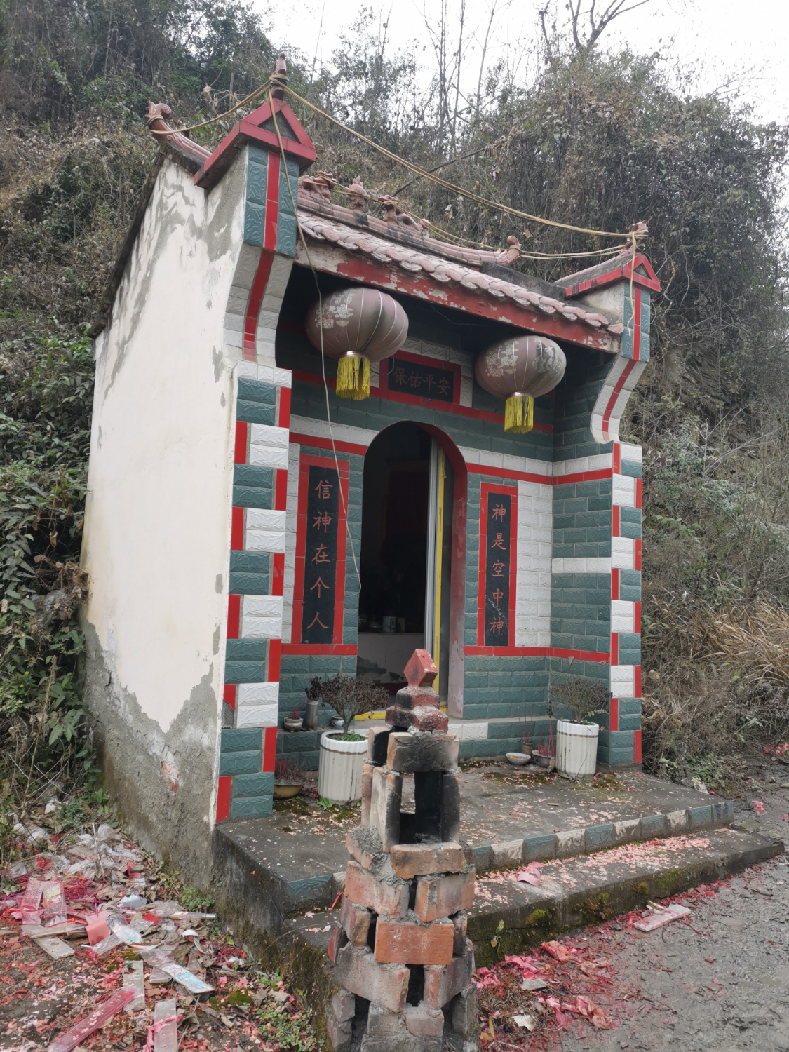 洞沟土地庙实景照片