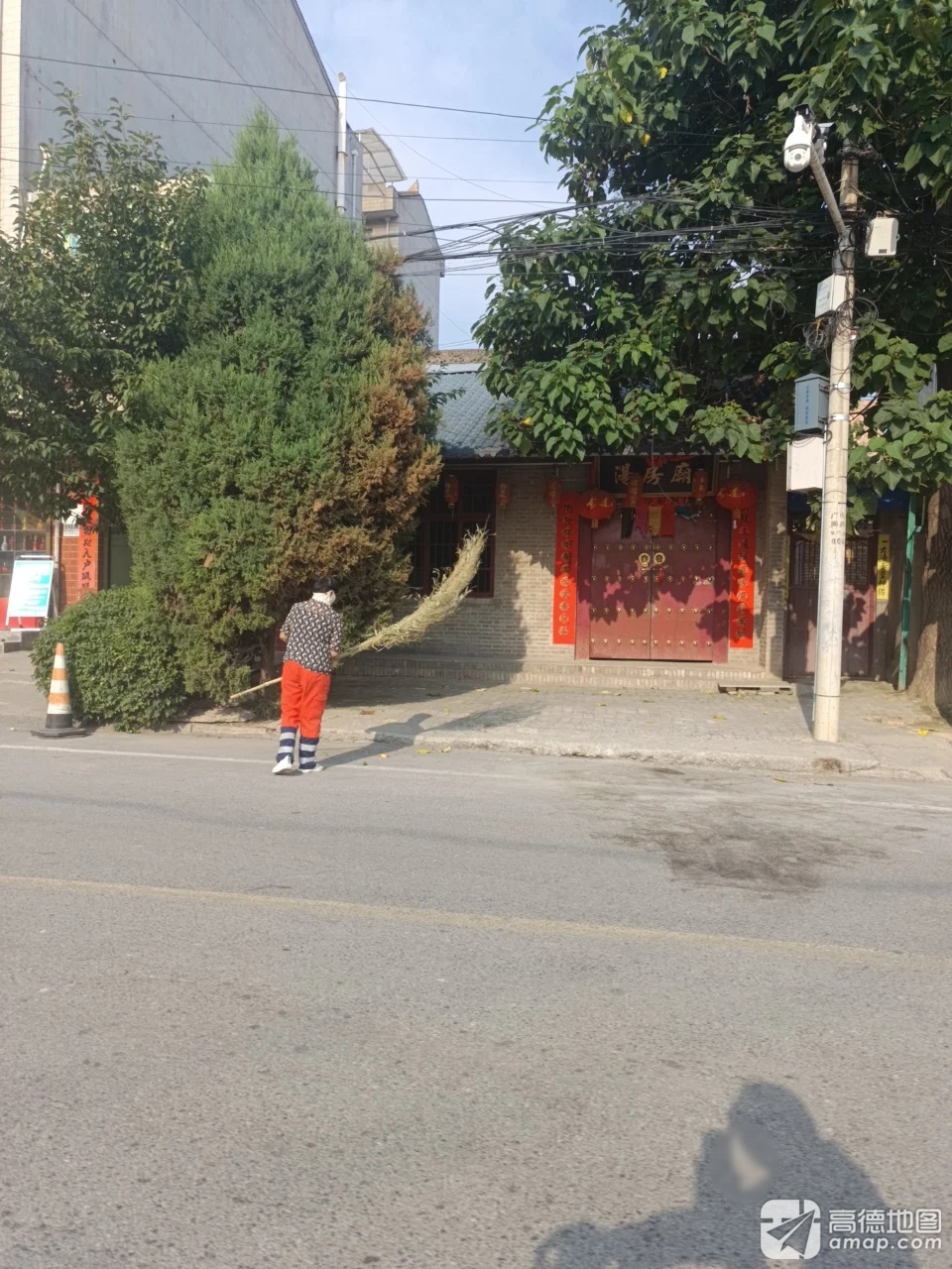 汤房庙实景照片