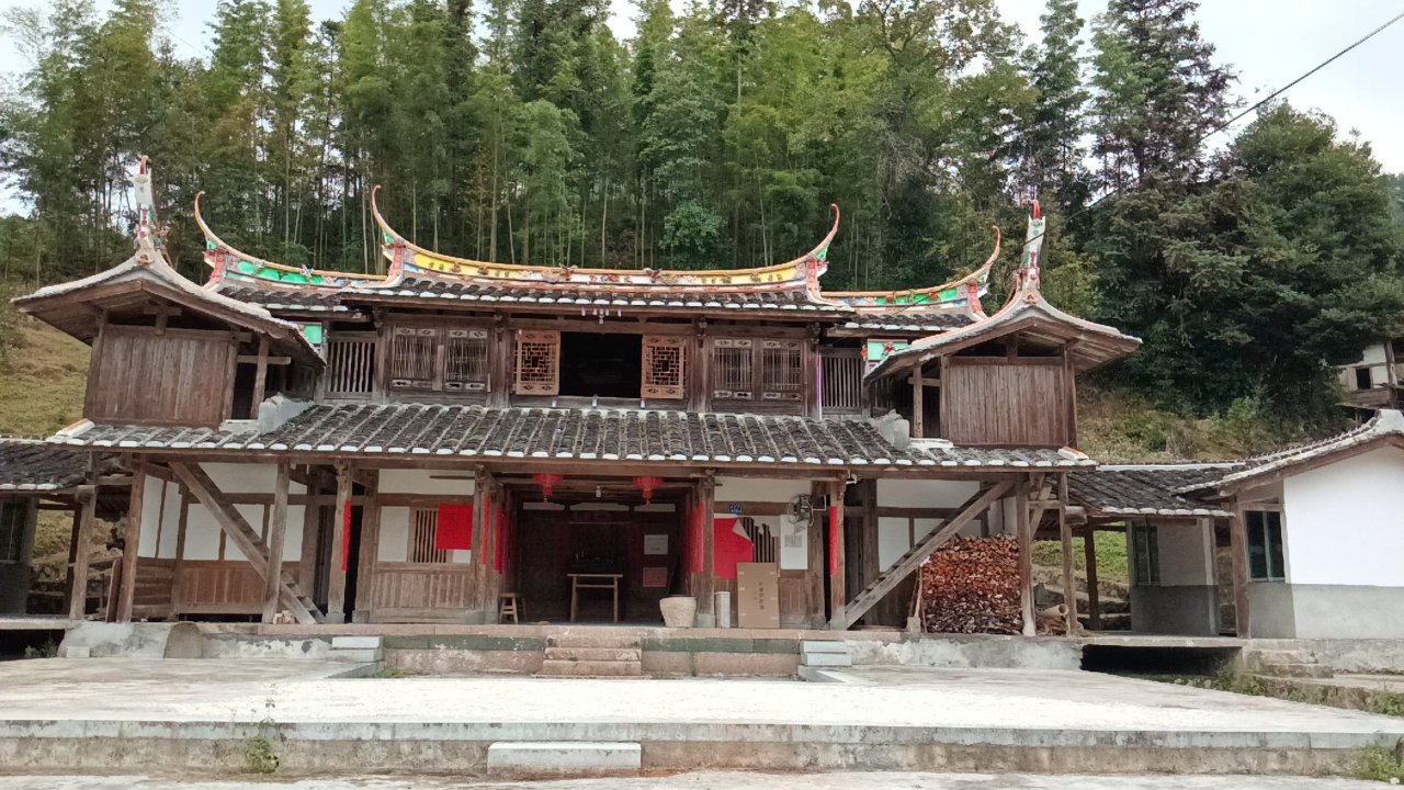 坑边祠实景照片