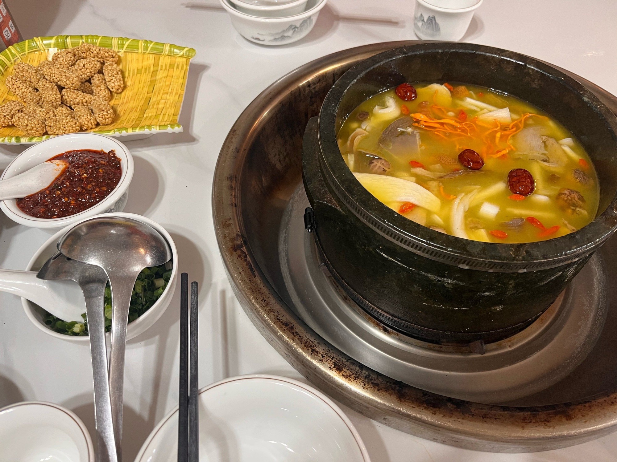 墨脱石锅菌汤府(八一分店)