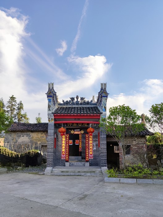 何氏宗祠实景照片