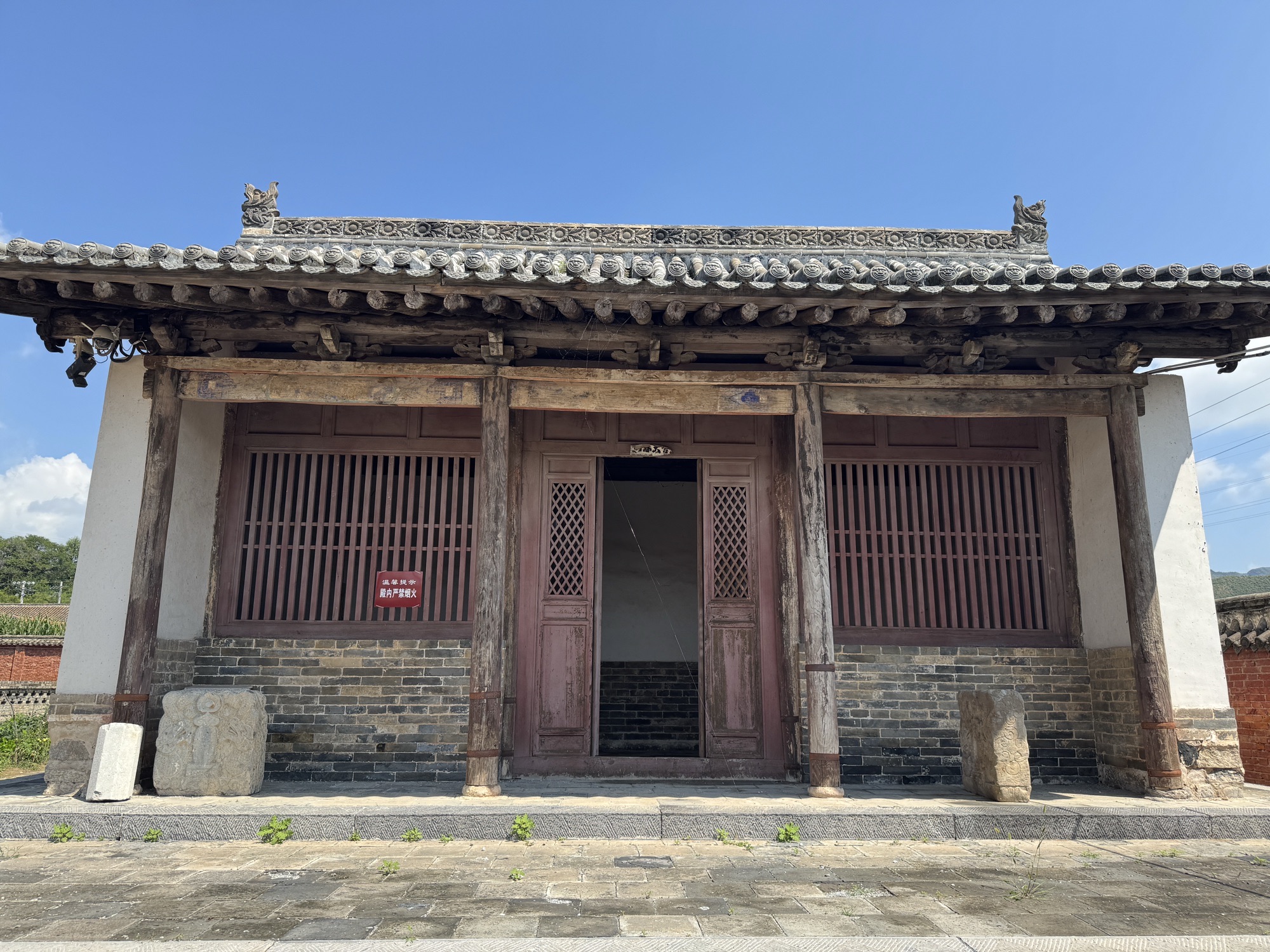 府君庙实景照片