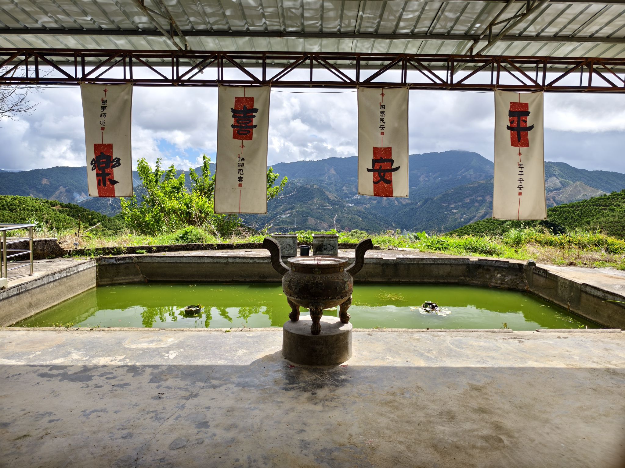潮州凤凰平安寺实景照片